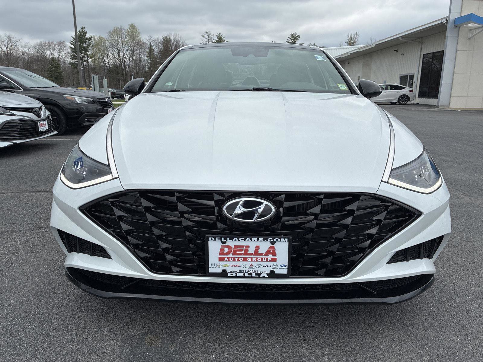 Used 2022 Hyundai Sonata SEL Plus FWD image 2
