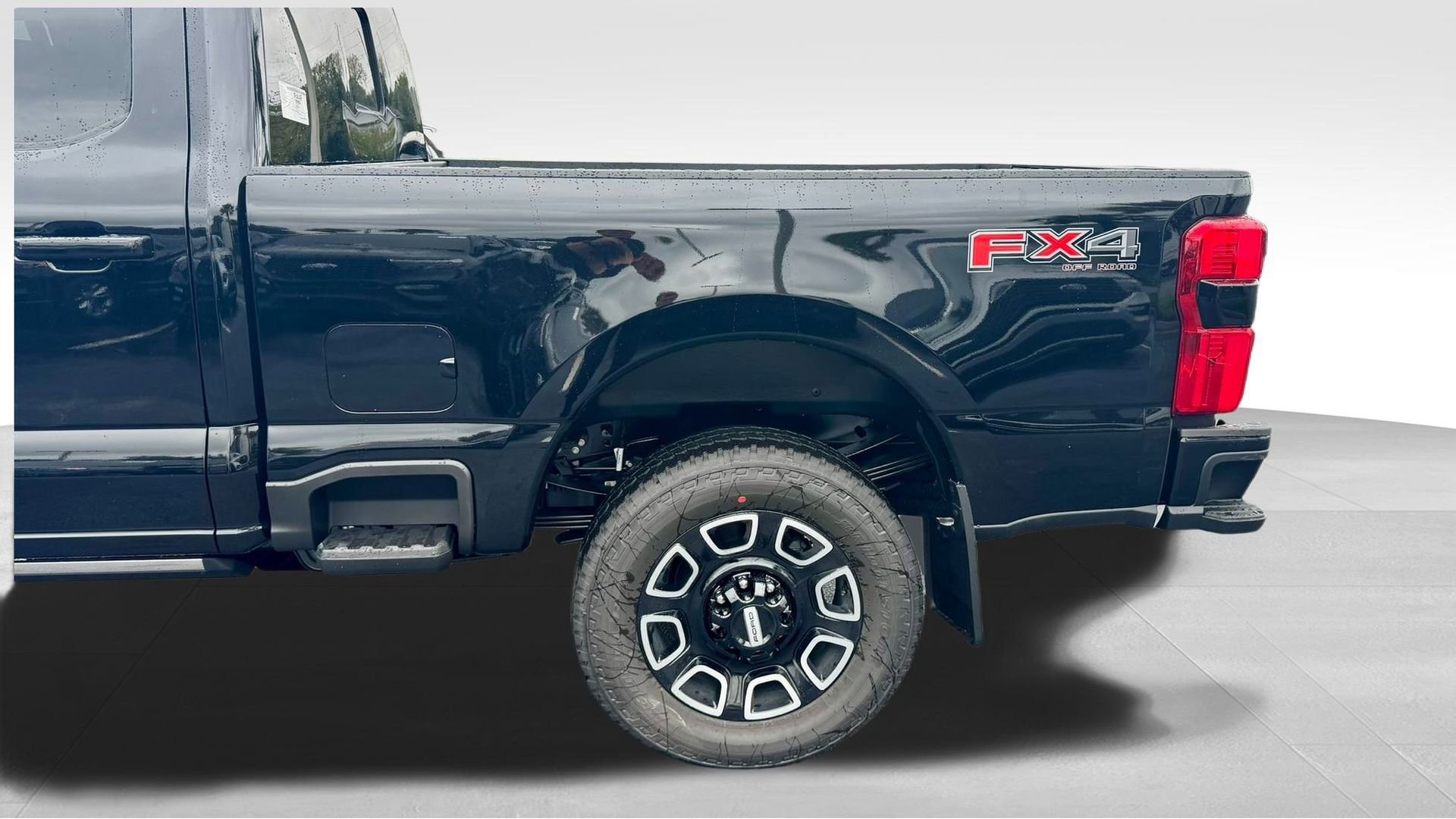 New 2026 Ford F250 Platinum image 17