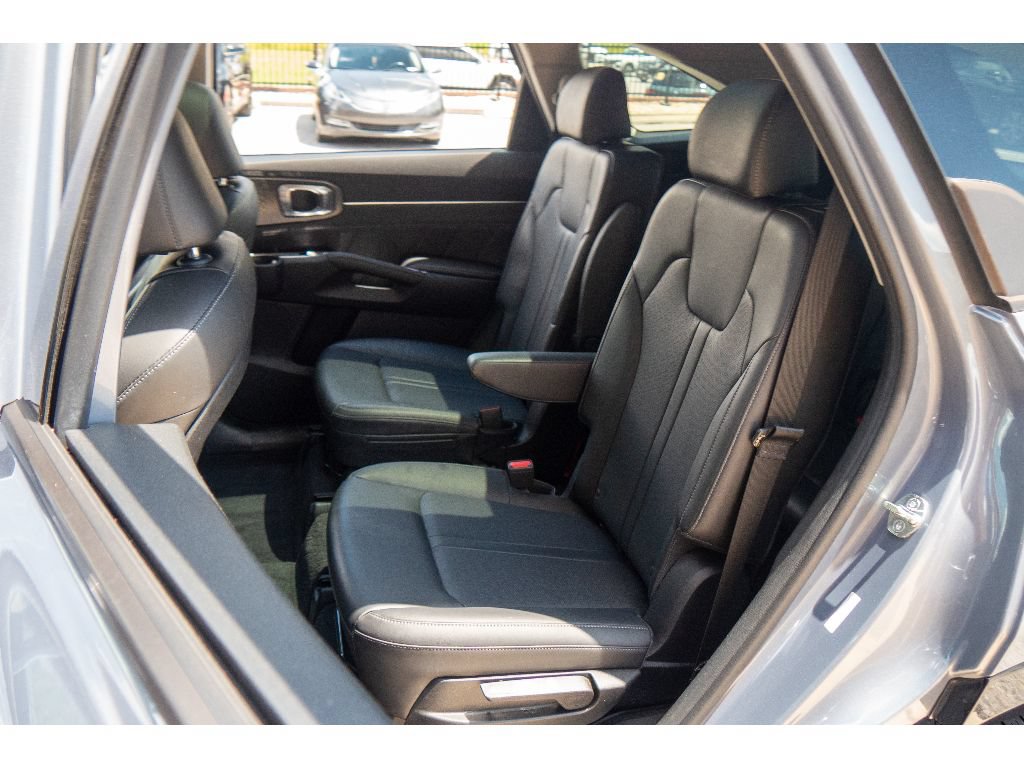 Used 2023 Kia Sorento SX AWD/4WD image 20