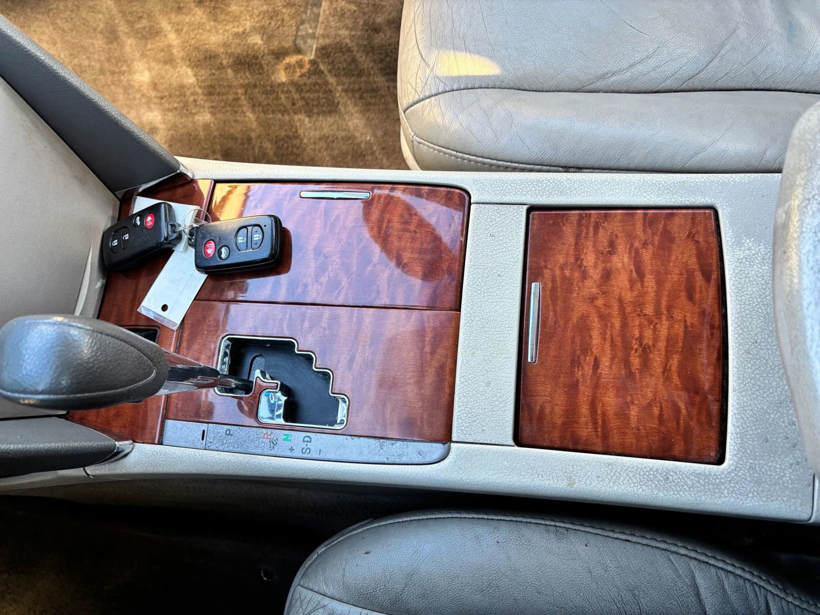 Used 2011 Toyota Camry XLE w/ XLE Extra-Value Pkg #1 image 23