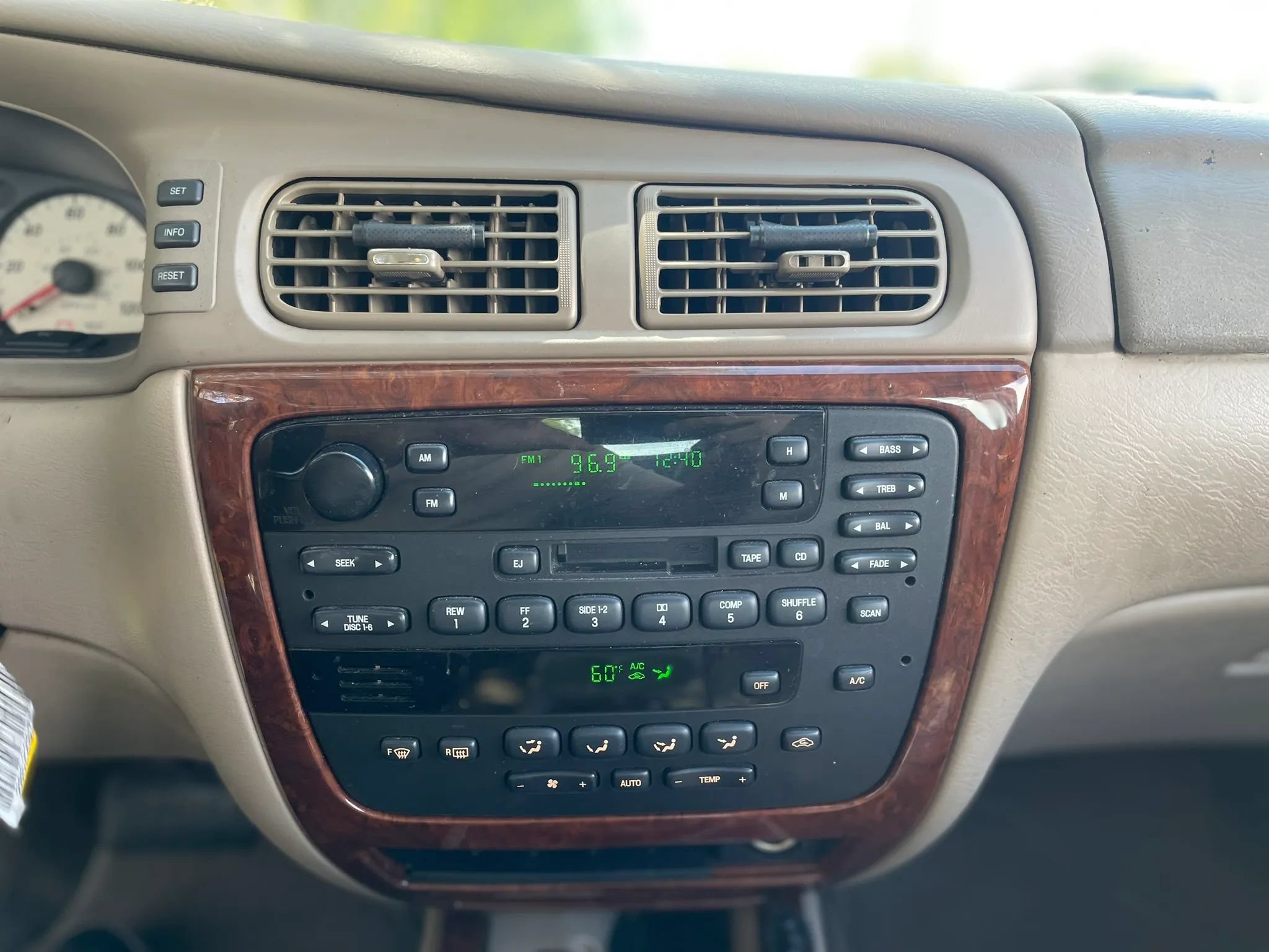 Used 2004 Mercury Sable LS Premium FWD image 19