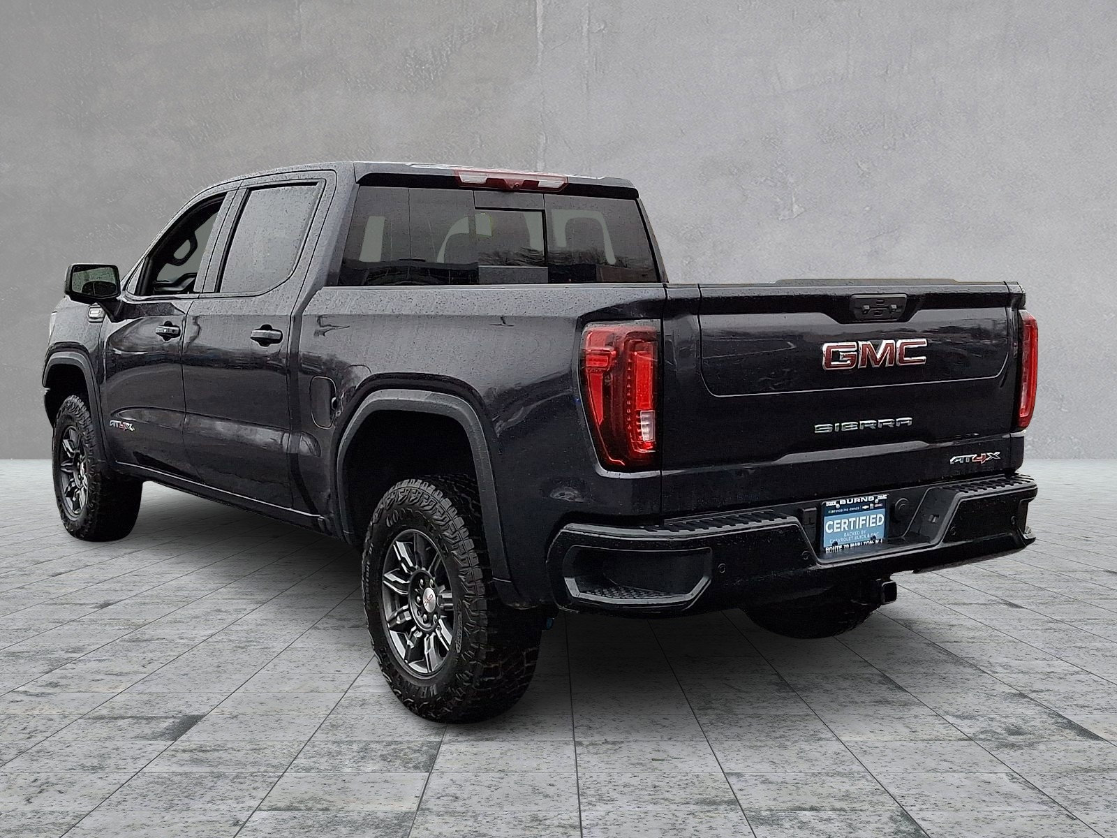 Used 2025 GMC Sierra 1500 AT4X image 7