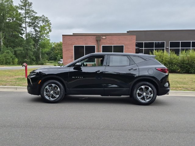 Used 2025 Chevrolet Blazer LT FWD image 10