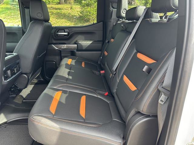 Used 2022 GMC Sierra 1500 AT4 image 16