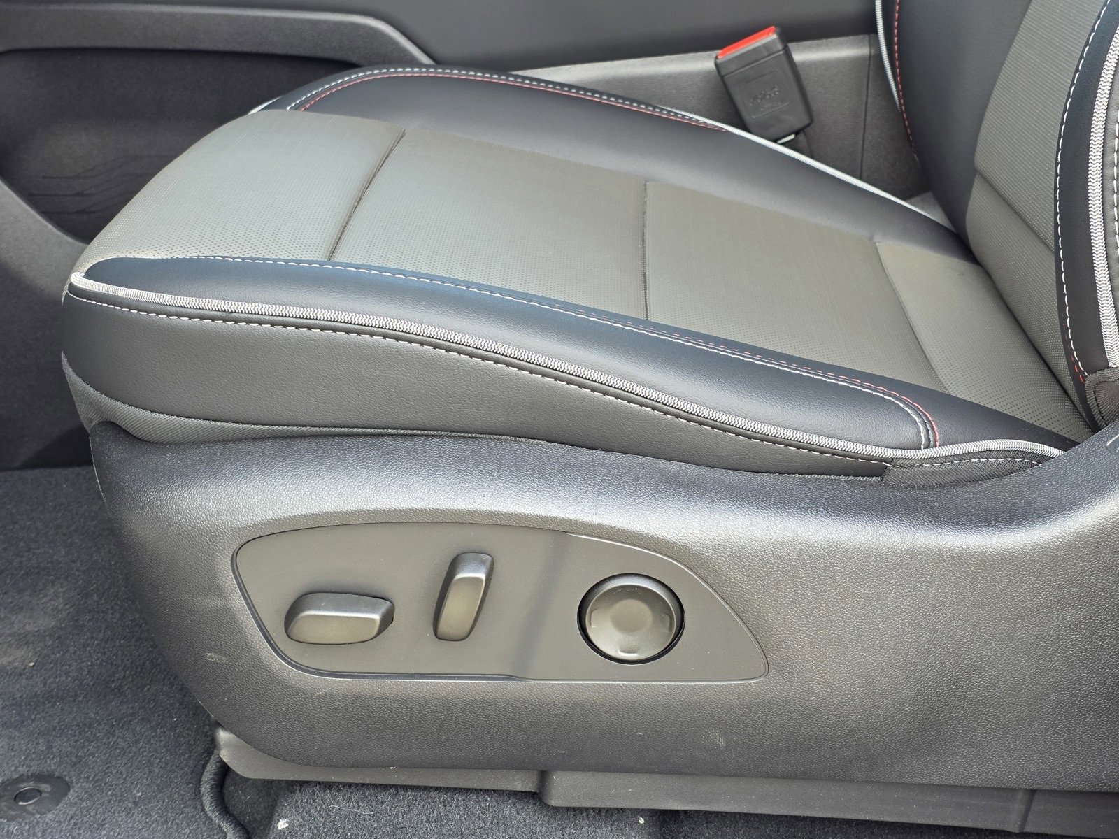 New 2026 Chevrolet Silverado EV Trail Boss w/ Premium Package image 29