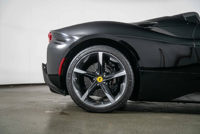 Used 2024 Ferrari SF90 Spider AWD/4WD image 10