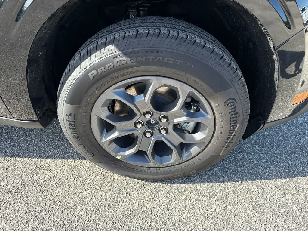 New 2025 Ford Maverick XLT image 9