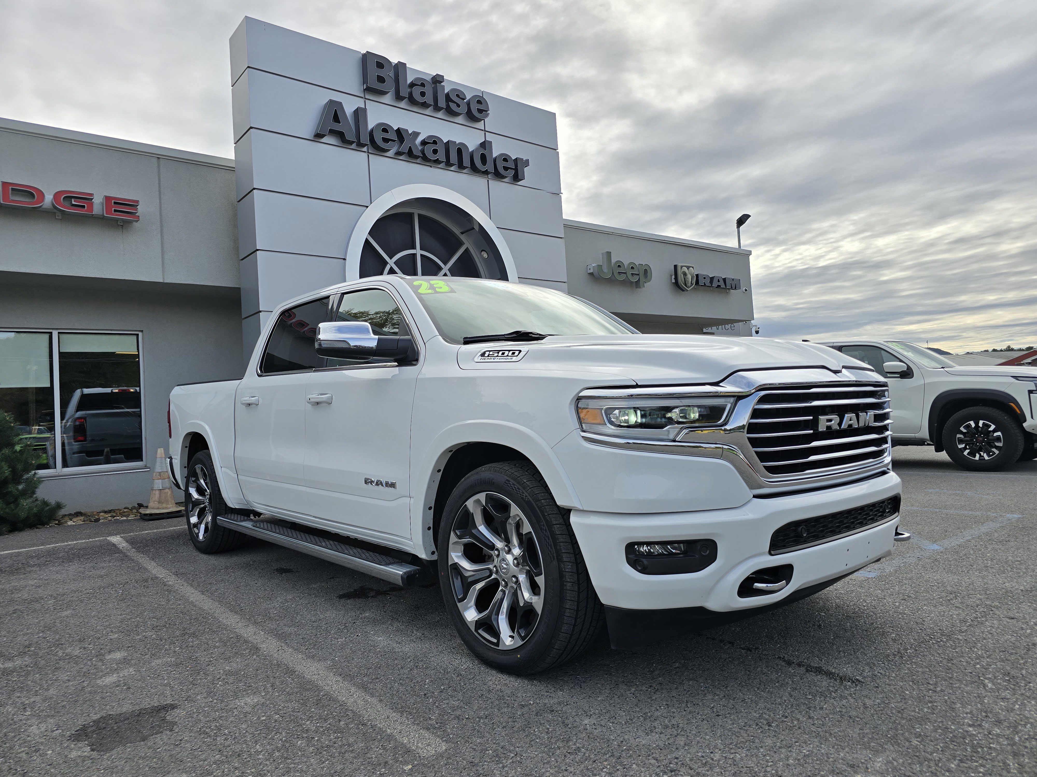 Used 2023 RAM 1500 Limited w/ Body Color Bumper Group
