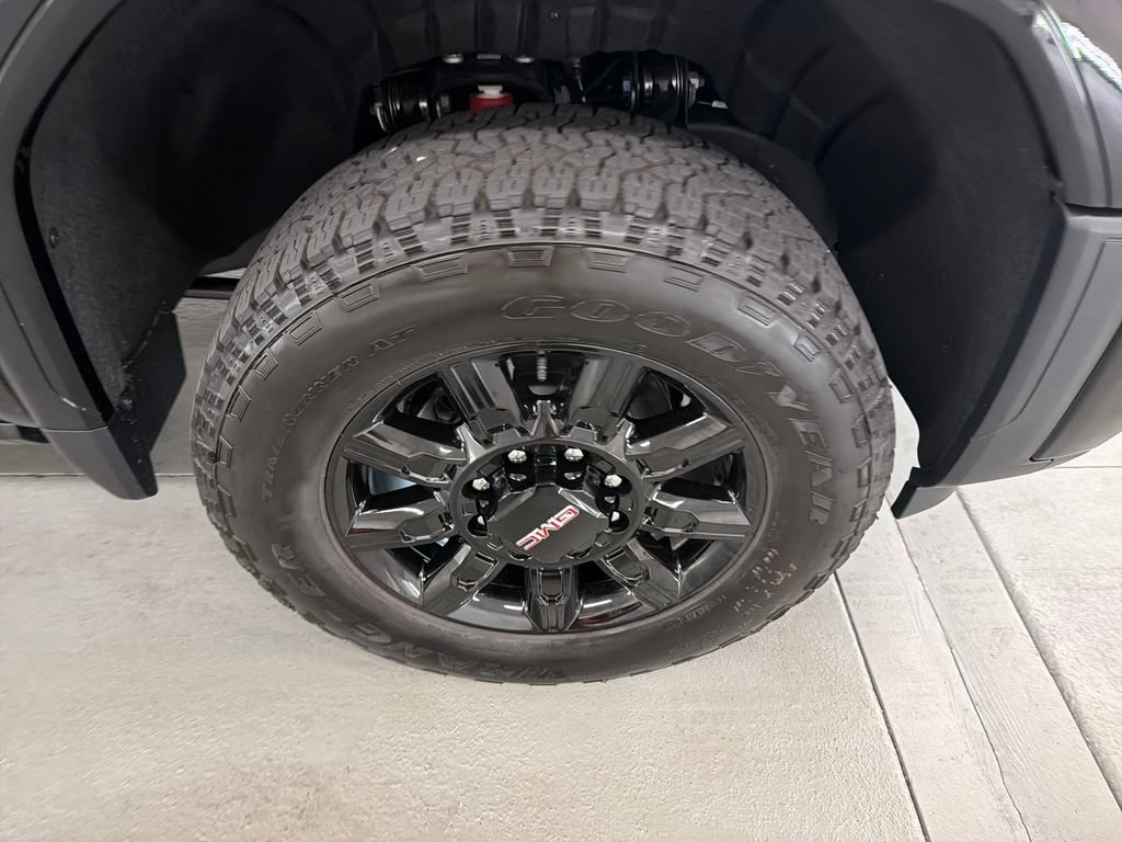 New 2026 GMC Sierra 2500 AT4 w/ AT4 Premium Plus Package AWD/4WD video 4