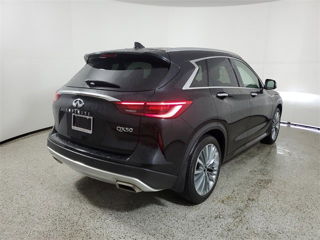 Used 2023 INFINITI QX50 Sensory image 4