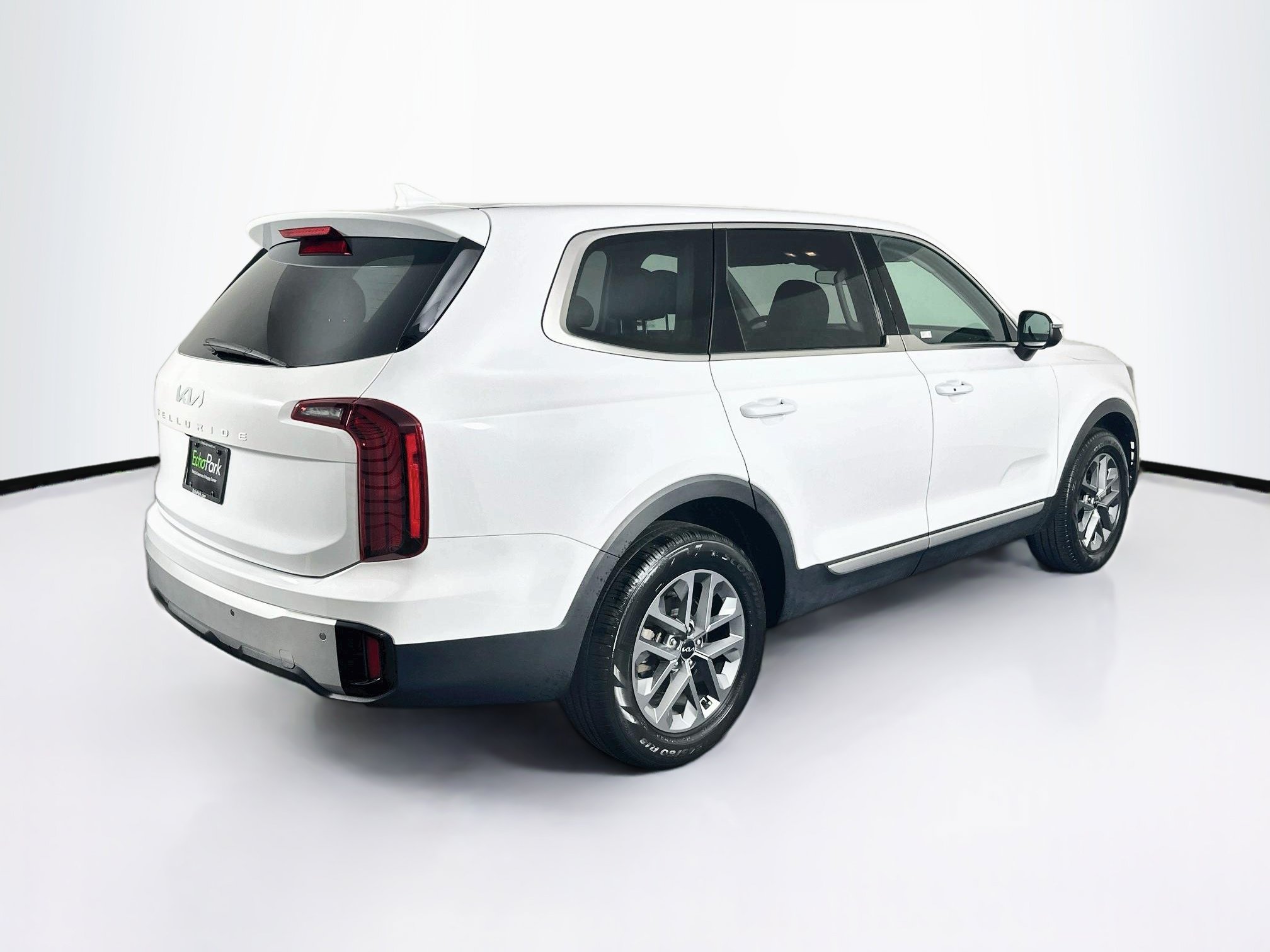 Used 2024 Kia Telluride LX FWD image 9