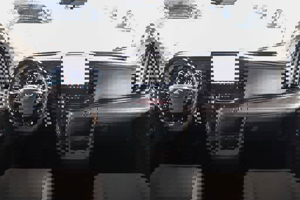 Used 2023 Ford Transit 350 XLT image 12