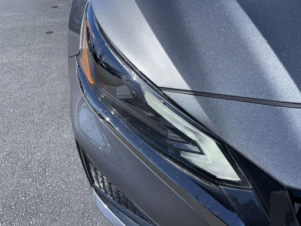 Used 2025 Nissan Altima 2.5 SR image 16