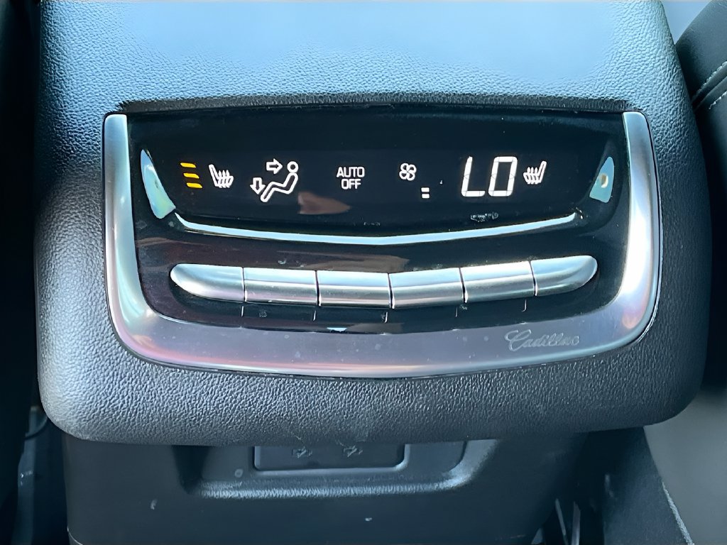 Used 2024 Cadillac XT6 Sport w/ Technology Package AWD/4WD image 27