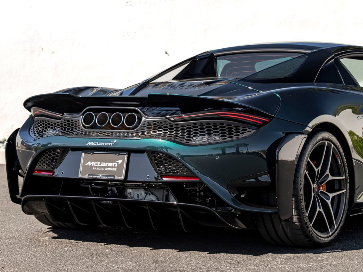 Used 2022 McLaren 765LT RWD image 12