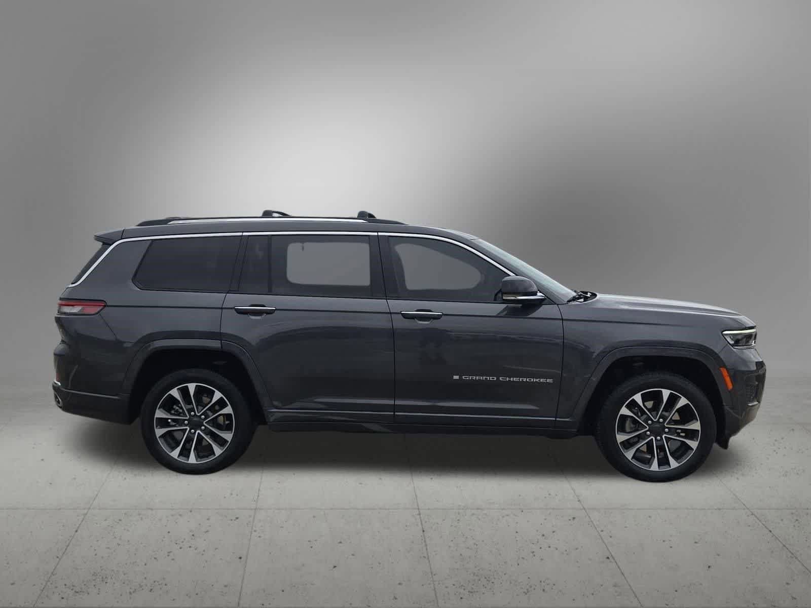 Used 2022 Jeep Grand Cherokee L Overland AWD/4WD image 7