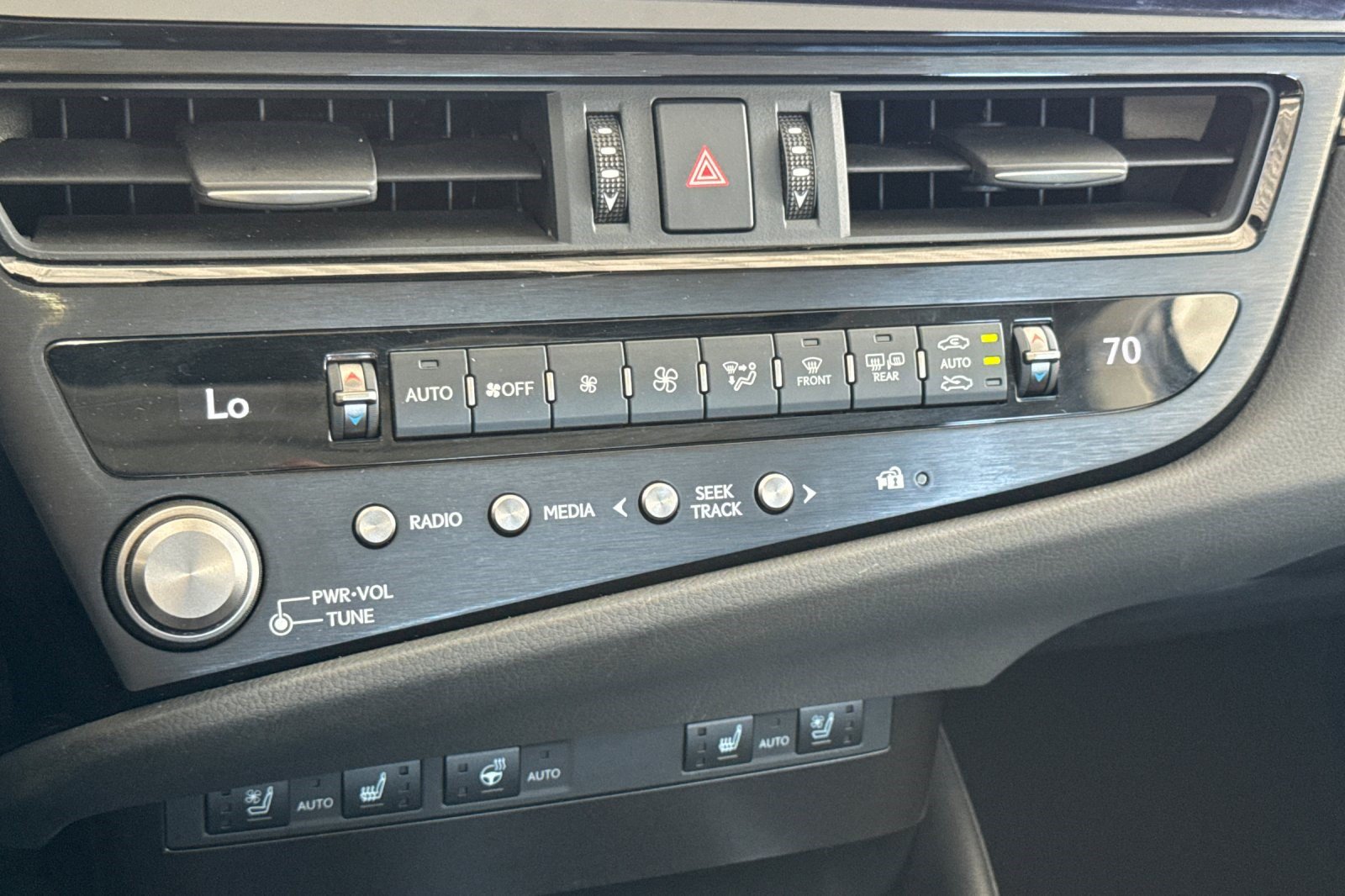 Certified 2024 Lexus ES 300h w/ Premium Package FWD image 25