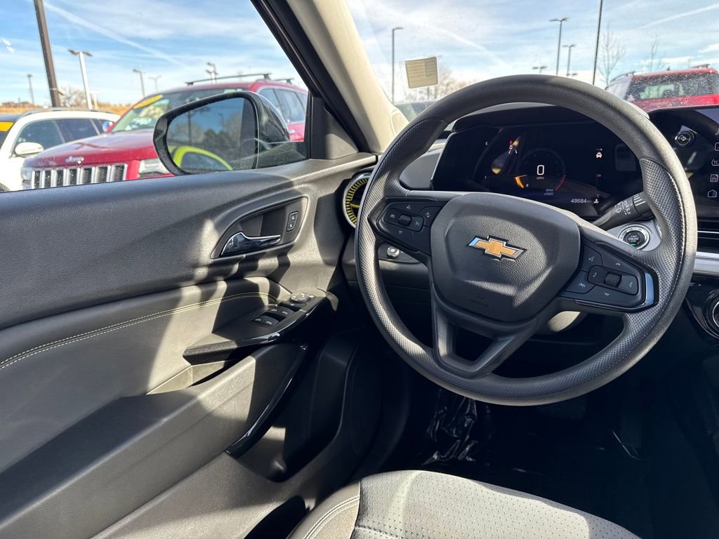 Used 2024 Chevrolet Trax LT image 27