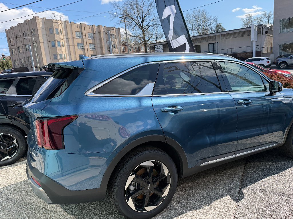 New 2026 Kia Sorento EX FWD image 4