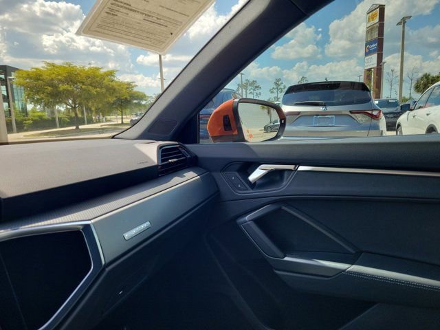 Certified 2025 Audi Q3 2.0T Premium w/ Convenience Package image 27