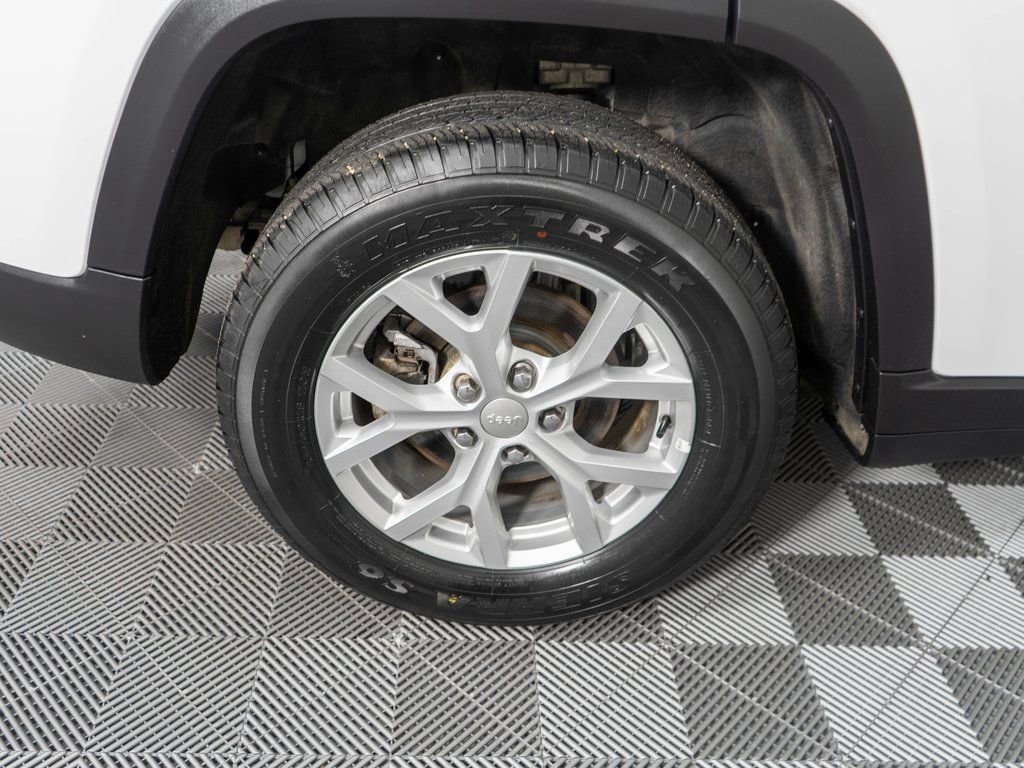 Used 2023 Jeep Grand Cherokee Limited image 30