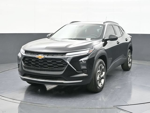New 2026 Chevrolet Trax LT w/ Driver Confidence Package FWD image 2