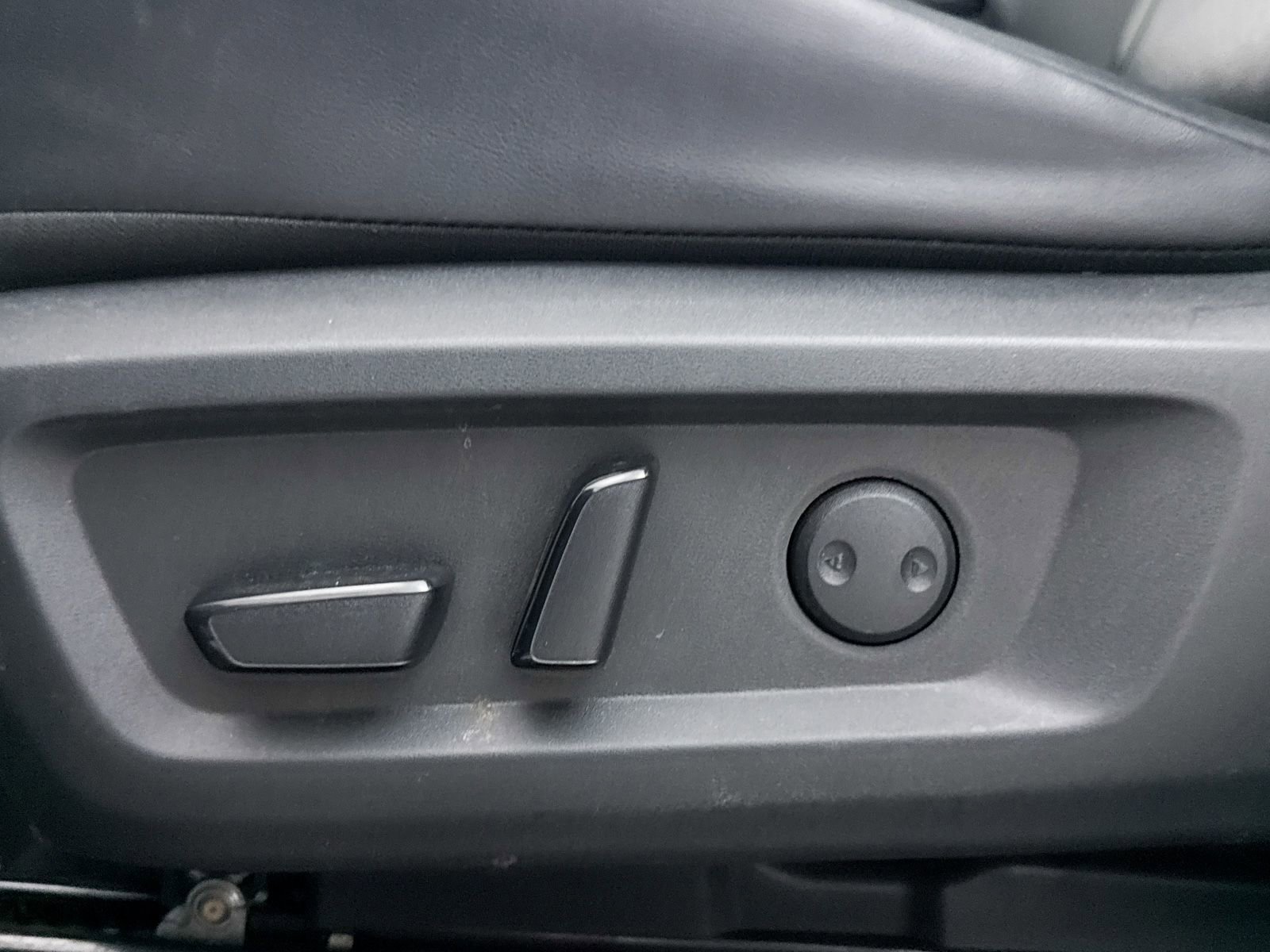 Used 2022 Nissan Rogue SV w/ SV Premium Package image 28