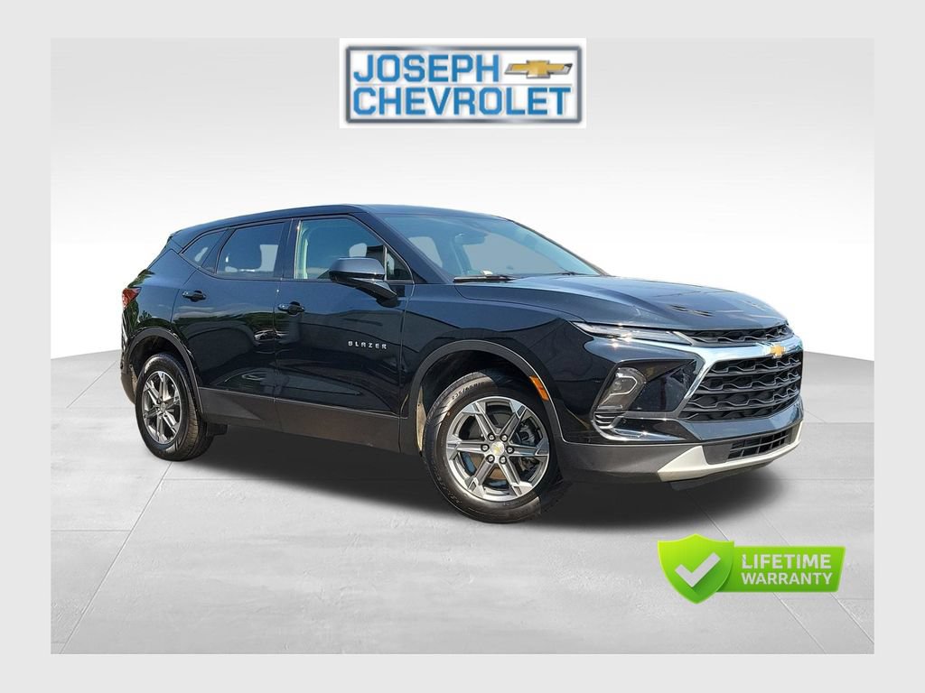 Used 2025 Chevrolet Blazer LT
