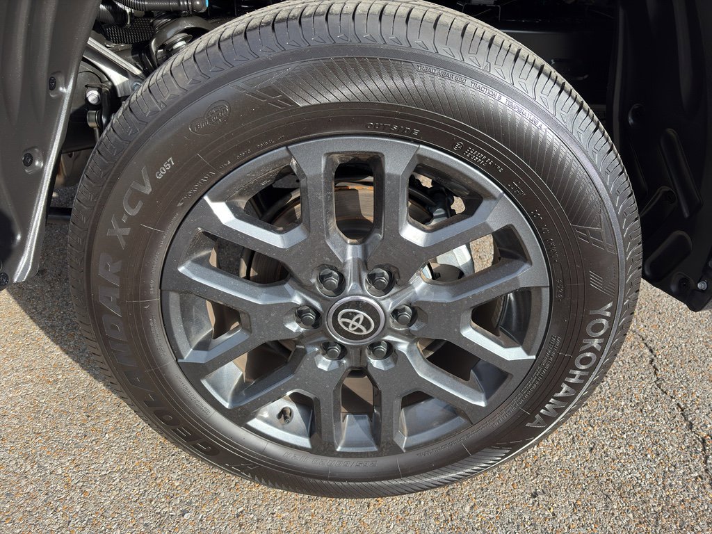 Used 2025 Toyota Tundra Platinum image 30