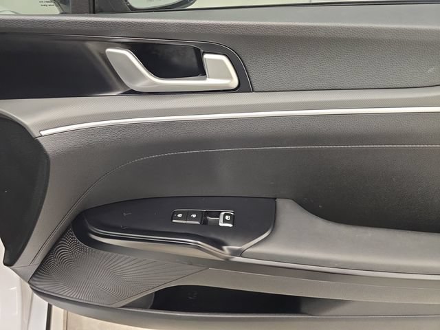 Used 2021 Kia K5 GT-Line AWD/4WD image 11