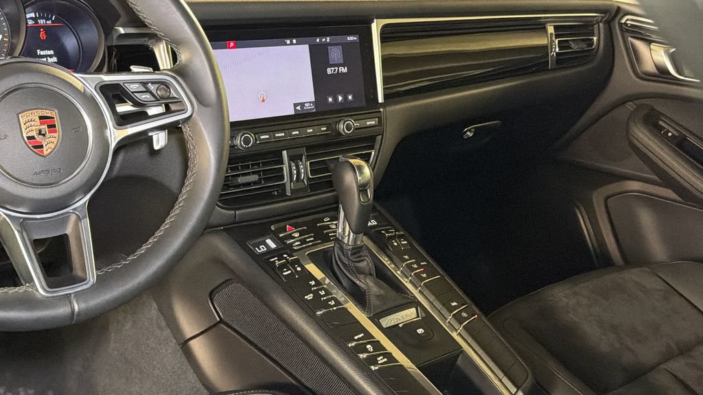 Used 2019 Porsche Macan AWD/4WD image 17
