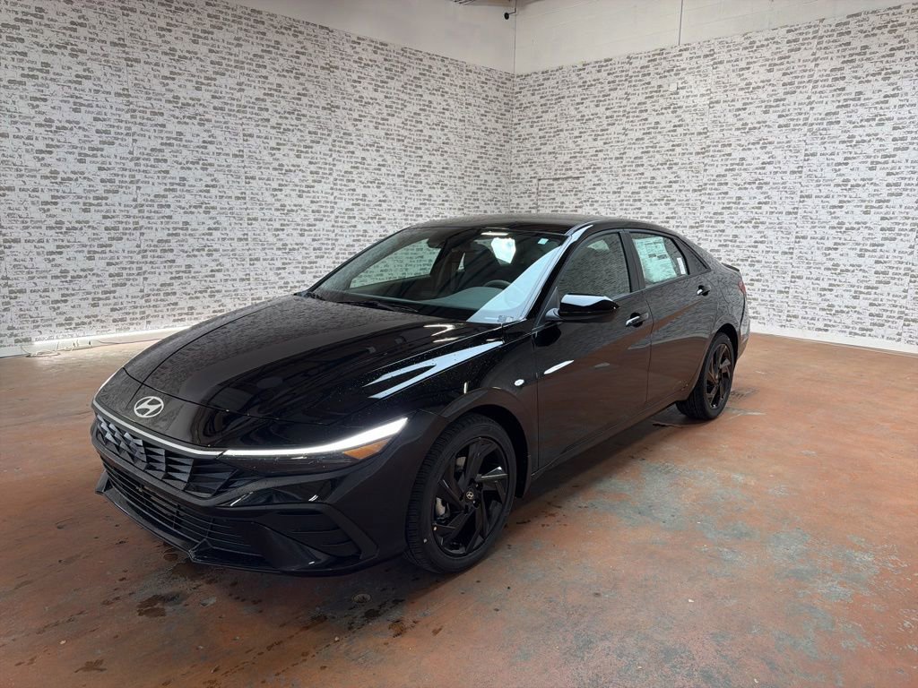 New 2026 Hyundai Elantra SEL Sport Premium FWD image 3