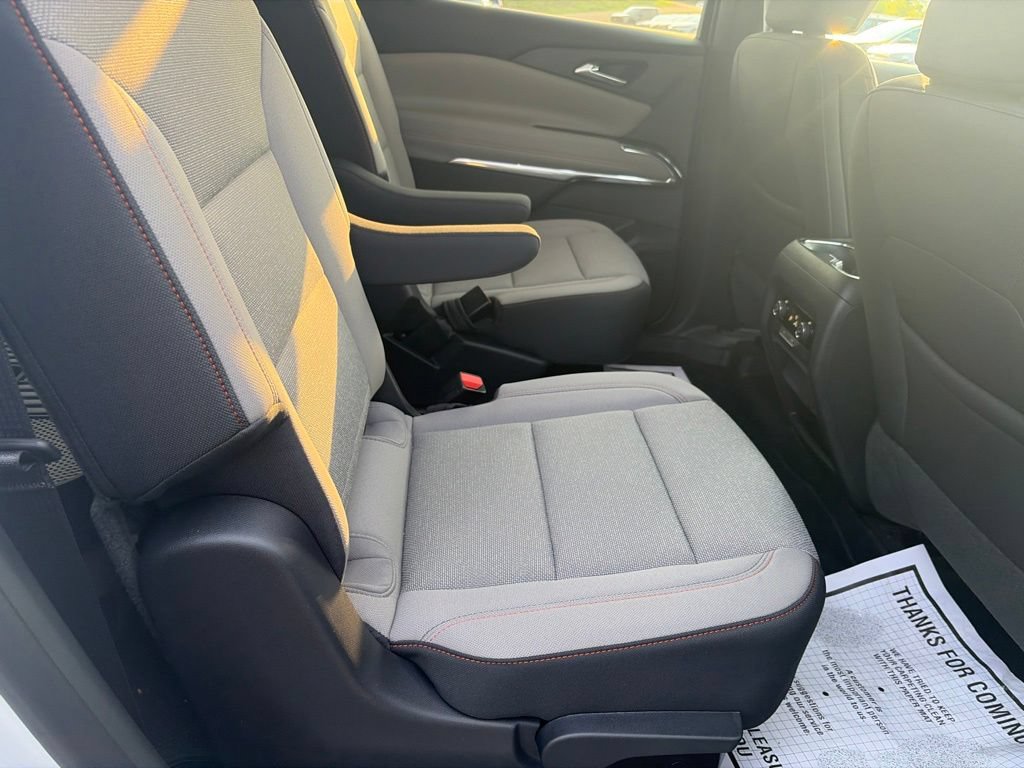 New 2026 Chevrolet Traverse LT w/ Driver Confidence Package AWD/4WD image 37
