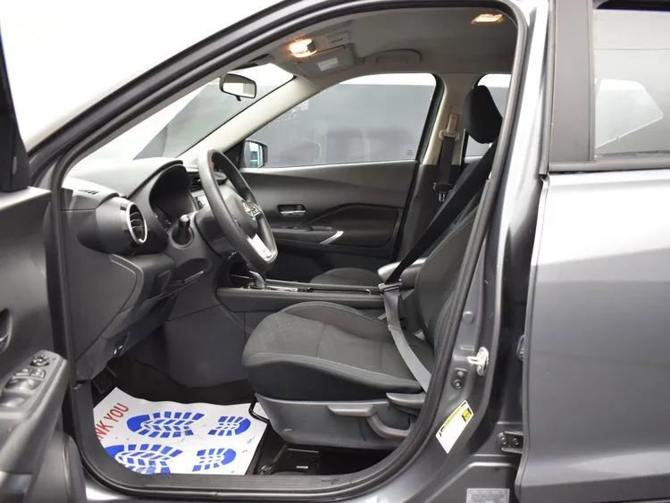 Used 2024 Nissan Kicks SV FWD image 14