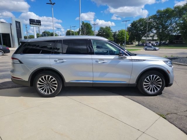 Certified 2023 Lincoln Aviator AWD w/ Premium Package image 4