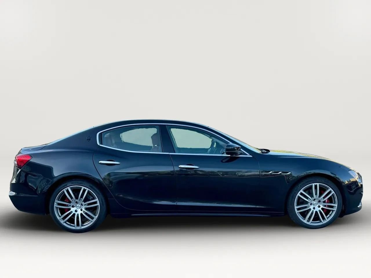 Used 2022 Maserati Ghibli Modena Q4 AWD/4WD image 8