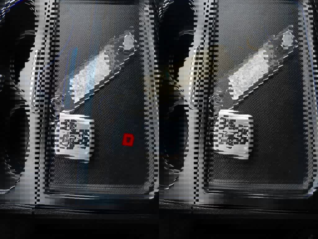 Used 2017 Toyota Sienna SE image 28