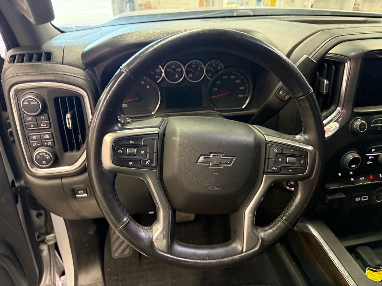 Used 2020 Chevrolet Silverado 1500 RST w/ Rally Edition image 13