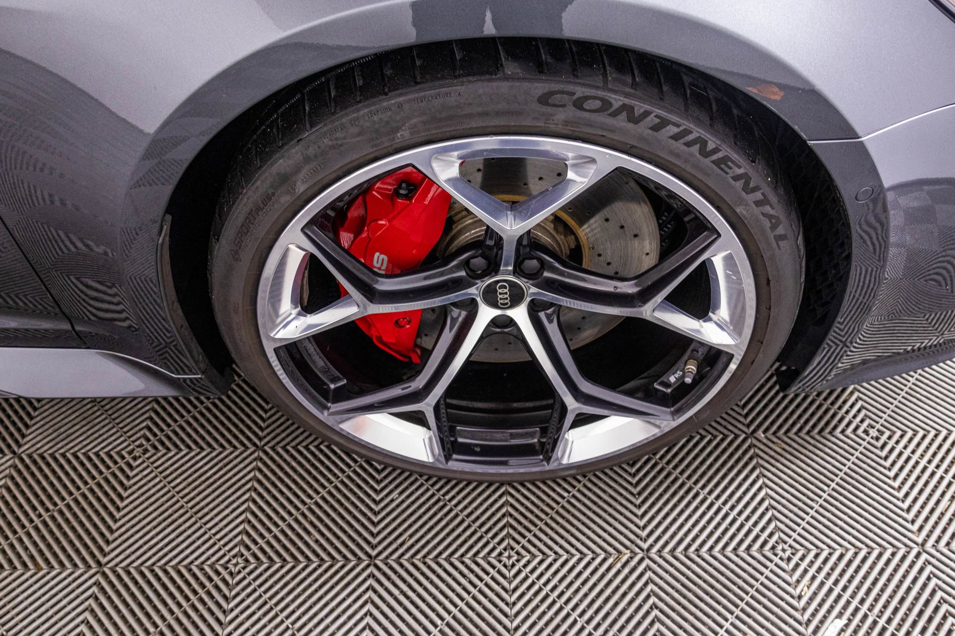 Used 2024 Audi RS 6 performance image 52