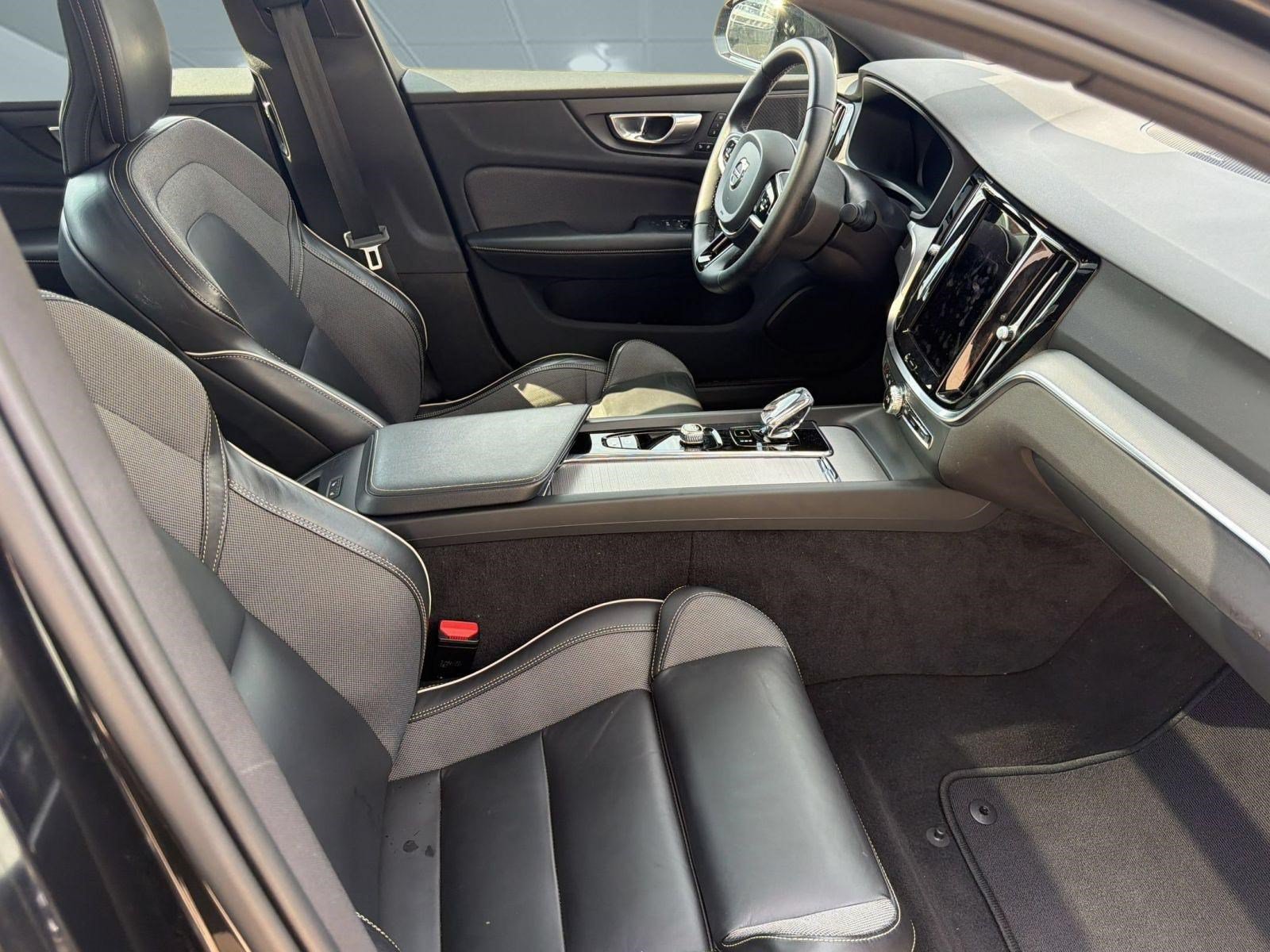 Certified 2024 Volvo S60 B5 Plus FWD image 30
