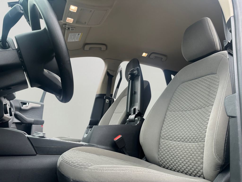Used 2020 Ford Escape SE image 22