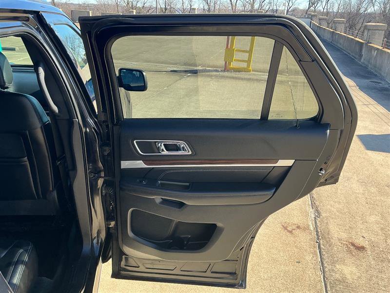 Used 2016 Ford Explorer Limited w/ Equipment Group 301A image 35