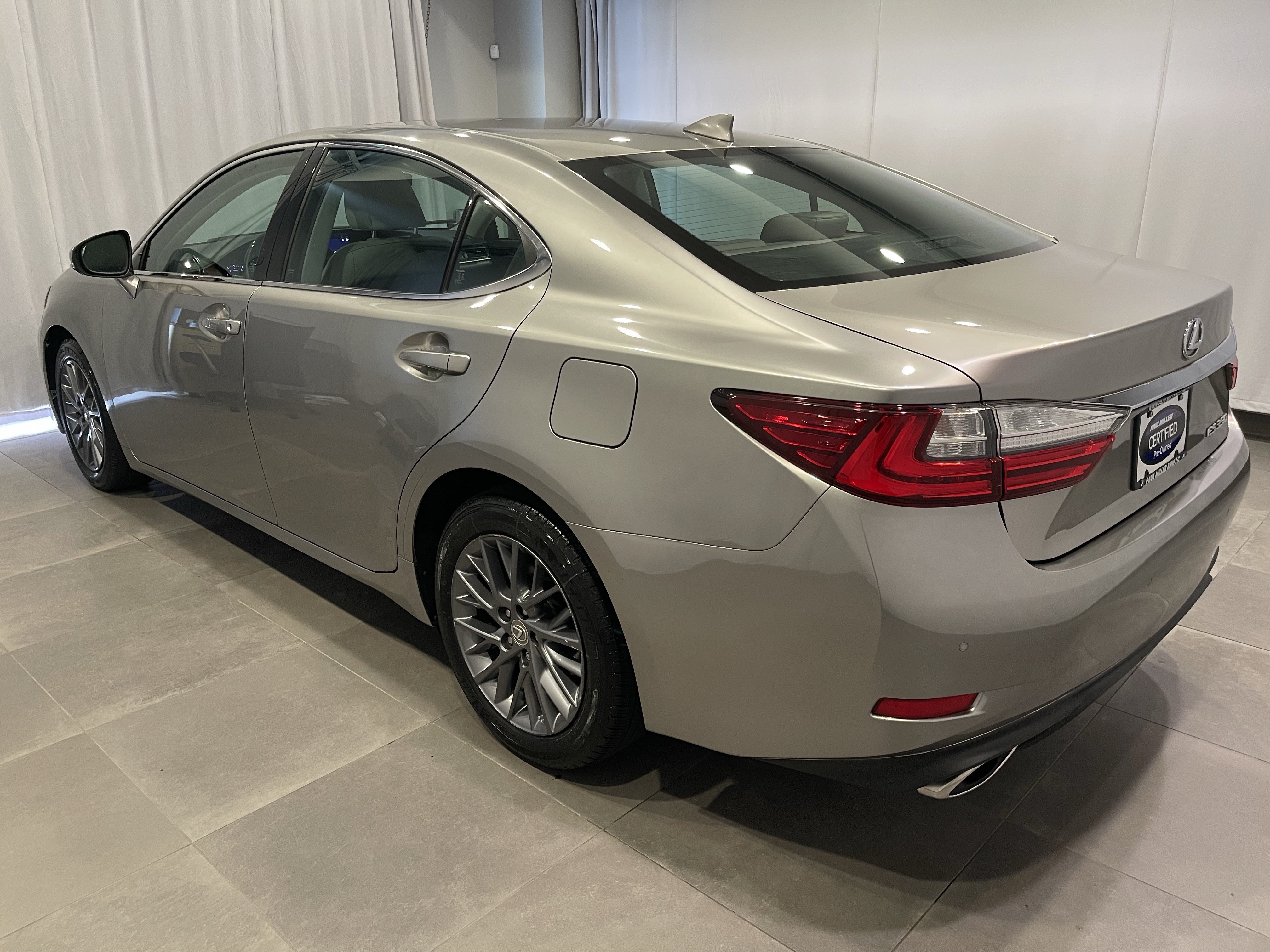 Used 2018 Lexus ES 350 w/ Premier Package FWD image 4