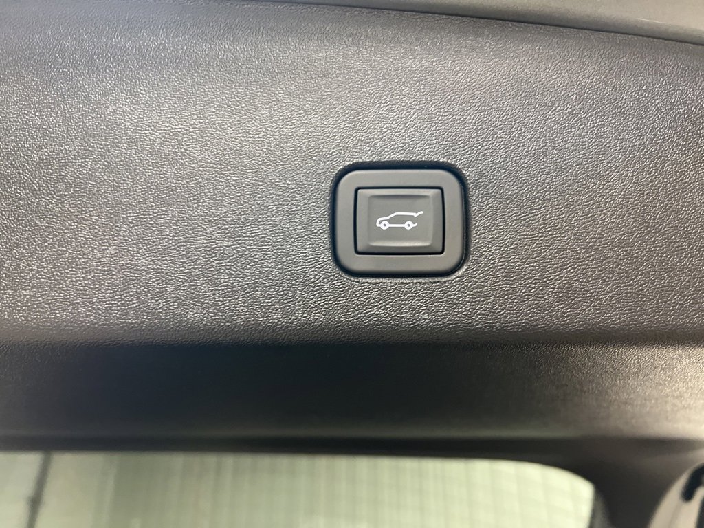 New 2026 Cadillac Optiq Sport 2 image 7