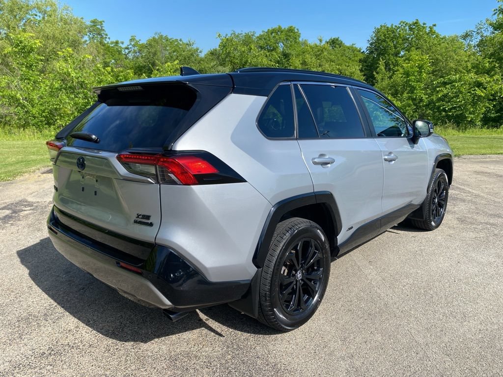 Used 2023 Toyota RAV4 XSE AWD/4WD image 3