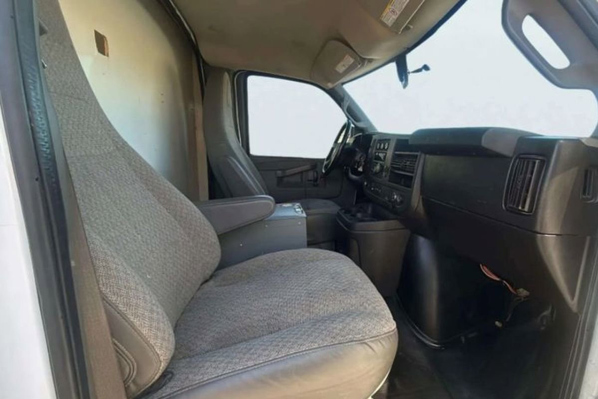 Used 2020 Chevrolet Express 3500 w/ Power Convenience Package image 12