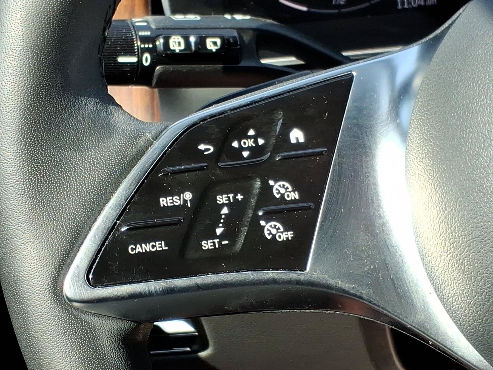 Certified 2025 Mercedes-Benz GLC 350e 4MATIC image 23