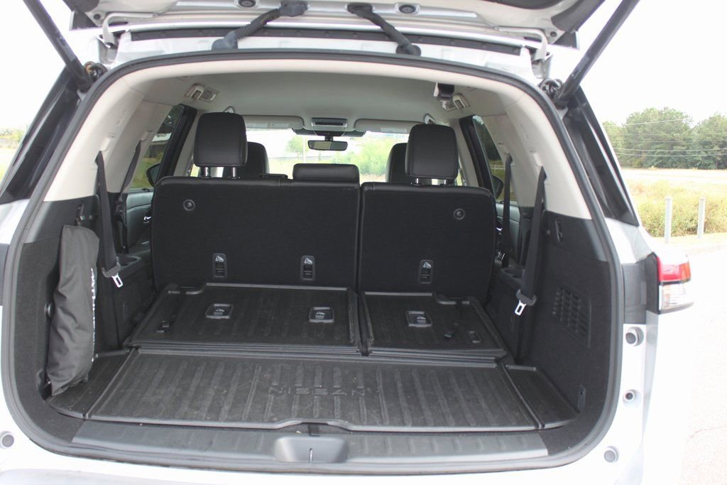 Used 2023 Nissan Pathfinder SL w/ Lighting Package (N92) image 25