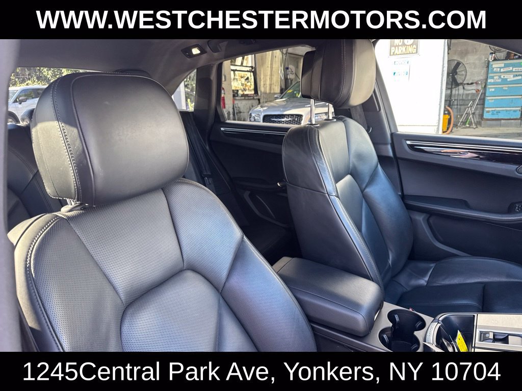 Used 2023 Porsche Macan AWD/4WD image 15