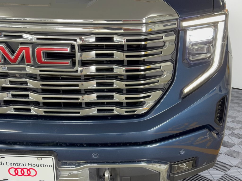 Used 2023 GMC Sierra 1500 Denali w/ Denali Reserve Package AWD/4WD image 12
